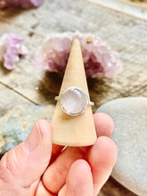 Load image into Gallery viewer, Classic Rose Quartz Ring